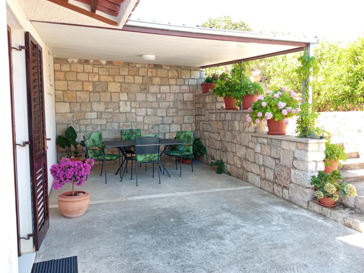 Apartment Viola Supetar Zewnętrze zdjęcie