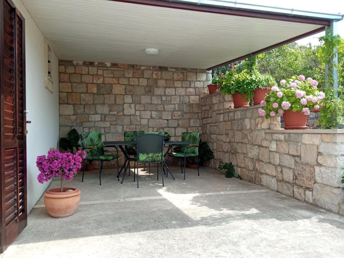 Apartment Viola Supetar Zewnętrze zdjęcie